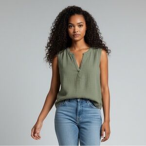 Stitch Star - NWT - Elegant Olive Sleeveless Blouse